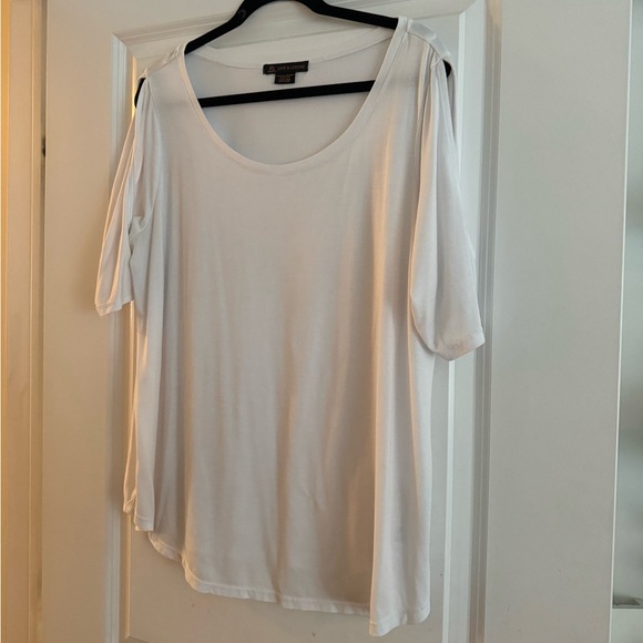 Plus Size 2X White T-Shirt - Picture 1 of 4